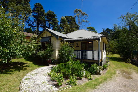 Allegra Cottage Of Leura - Accommodation NSW 11