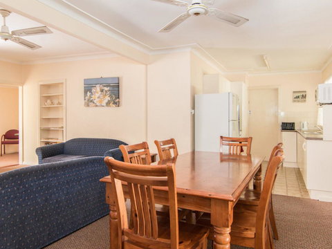 11 Peel Street - Accommodation NSW 12