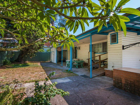11 Peel Street - Accommodation NSW 4