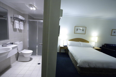 Carlyle Suites & Apartments - Accommodation NSW 9