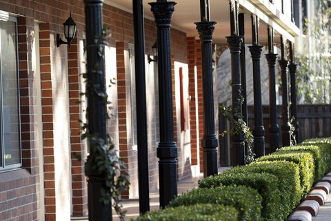 Carlyle Suites & Apartments - Accommodation NSW 15