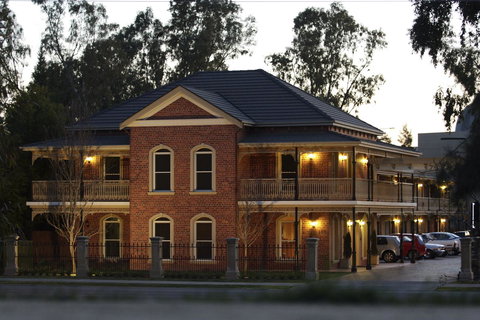 Carlyle Suites & Apartments - Accommodation NSW 0
