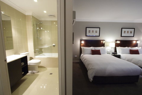 Carlyle Suites & Apartments - Accommodation NSW 12