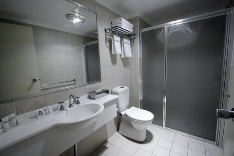 Carlyle Suites & Apartments - Accommodation NSW 7