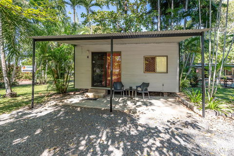 Oasis Tourist Park - Accommodation NSW 11