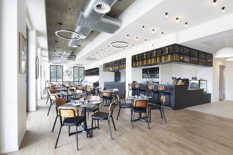 Mantra MacArthur Hotel - Accommodation NSW 38