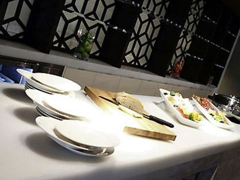 Novotel Canberra - Accommodation NSW 30
