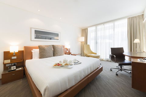 Novotel Canberra - Accommodation NSW 7
