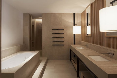Hotel Realm - Accommodation NSW 19