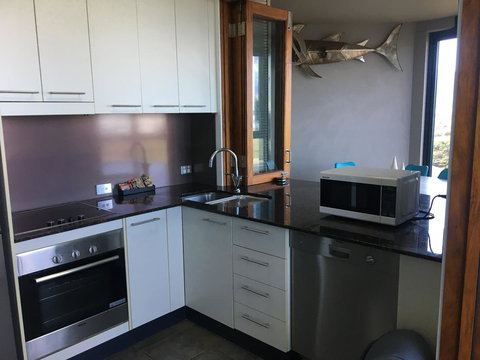 Lennox Holiday Apartments - Accommodation NSW 12