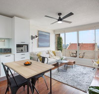 Boutique Apartment with Fantastic Harbour Views - Accommodation NSW