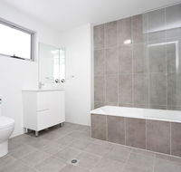 Brand new Family Friendly Apartment for 7 - Accommodation NSW