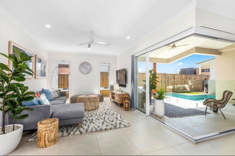 Brand New PRIZE HOME 50m Path To Beach - Accommodation NSW 0
