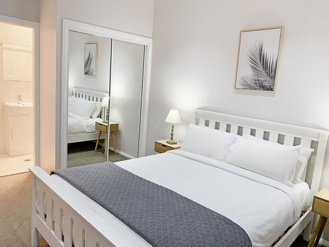Bright 3-bedroom Apartment - Central Armidale - Accommodation NSW 1