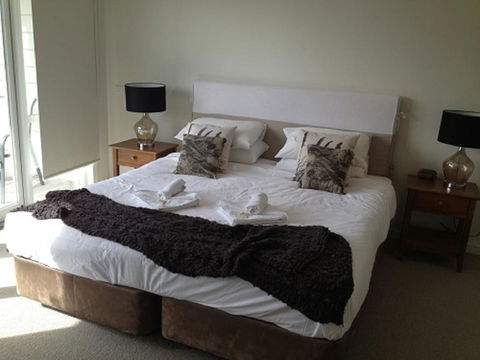 Broadbeach Inverloch Resort - Accommodation NSW 2