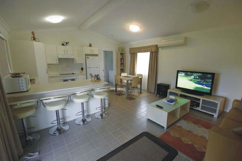 Broke Village Hideaway - Accommodation NSW 3