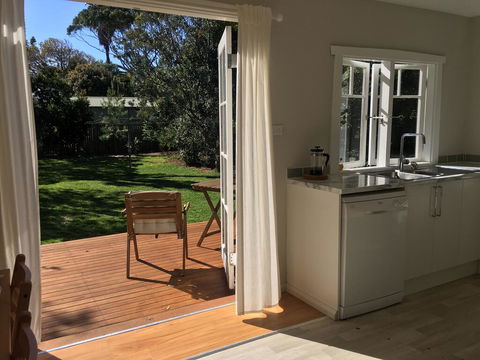 Burrill Lakeview Cottage - Accommodation NSW 3