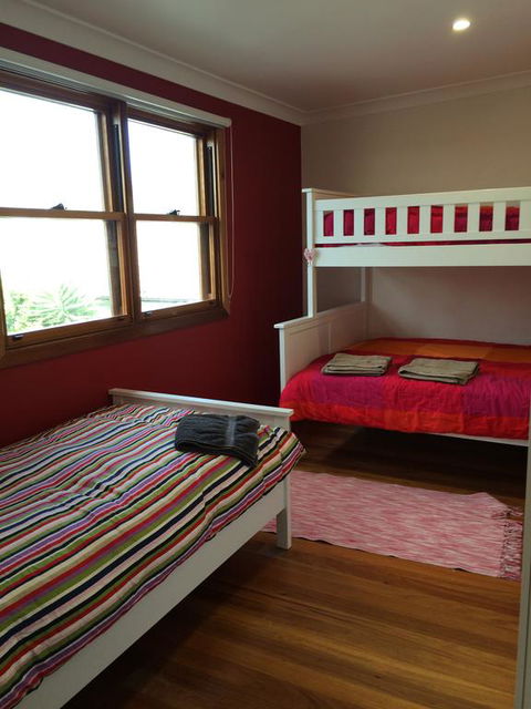 By The Bay - Accommodation NSW 3