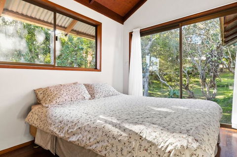 Byron Vista - Stroll To Beach And Town! - Accommodation NSW 1