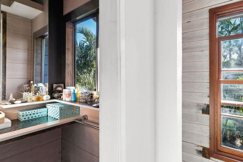 Byron Vista - Stroll To Beach And Town! - Accommodation NSW 0