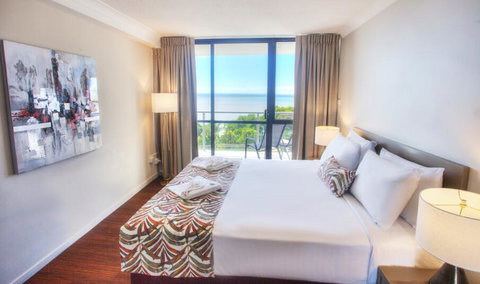 Cairns Plaza Hotel - Accommodation NSW 3