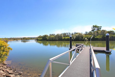 Campbell 7 - Large Queenslander On Maroochy River - Accommodation NSW 1