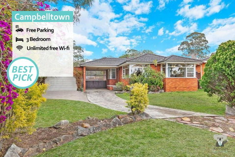 CAMPBELLTOWN HOLIDAY HOME 3 BED + FREE PARKING NCA039 - Accommodation NSW 0