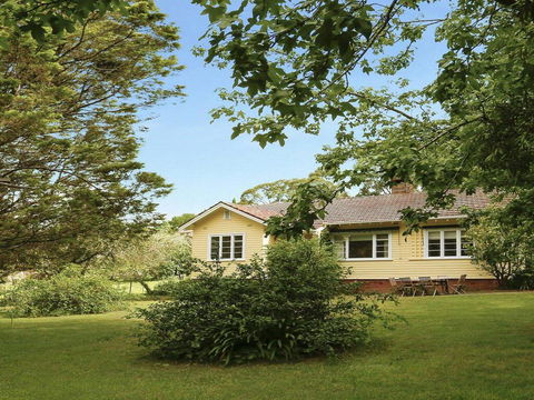 Canary Cottage - Fresh, Clean, Simple & Comfortable - Accommodation NSW 0