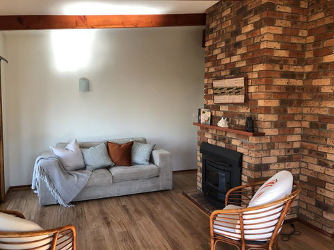 Canberra Cres 42 Burrill Lake - Accommodation NSW 2