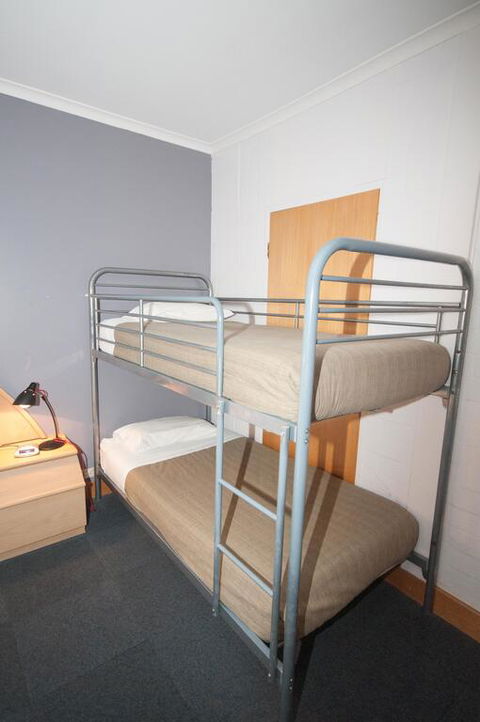 Capital Airport Motel - Accommodation NSW 3