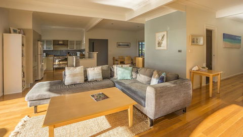 Carroll Ave 76 - Accommodation NSW 1