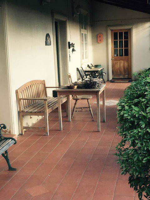 Catania Cottage & Farmhouse - Accommodation NSW 3
