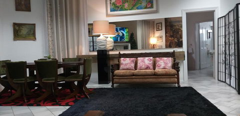 CBD Home Rinaldi's - Accommodation NSW 2
