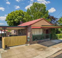Central Armidale 2-Bedroom Apartment - Accommodation NSW
