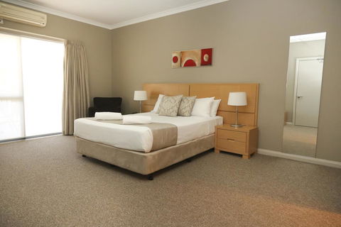 Centrepoint Apartments Griffith - Accommodation NSW 1