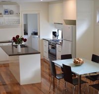 Champagne Stays Apartment - Accommodation NSW