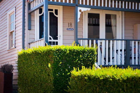 Charlies - Accommodation NSW 0
