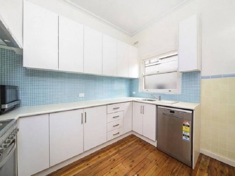 Charming & Cosy Home With City Views - Accommodation NSW 1
