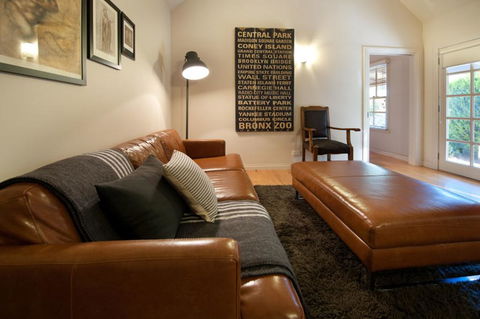 Circa Red London Daylesford - Accommodation NSW 1