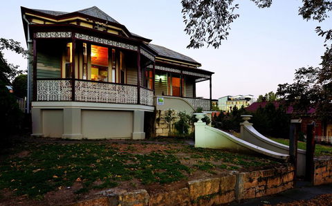 Cobb & Co House, Bha - Accommodation NSW 1