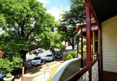Cobb & Co House, Bha - Accommodation NSW 2