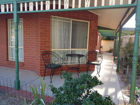 Cobram Cottage - Accommodation NSW 1