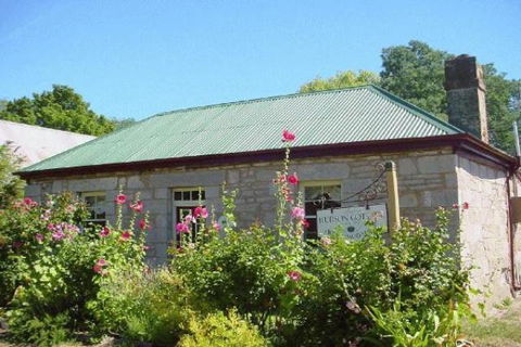 Colonial Cottages Of Ross - Accommodation NSW 2