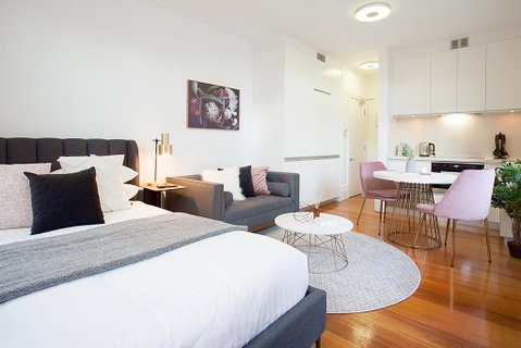 Comfortable Renovated Studio Close To City - Accommodation NSW 0