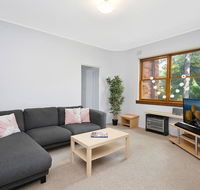 Cosy 2BR plus Parking in Nth Sydney - Accommodation NSW