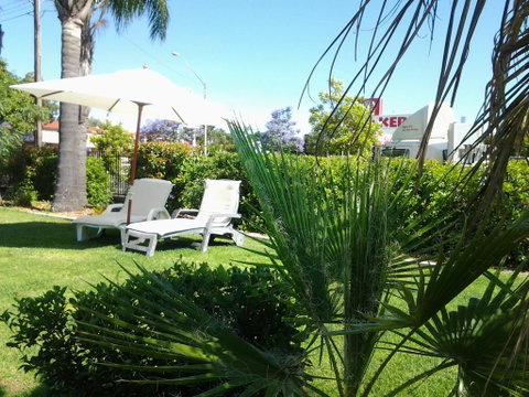 Country Leisure Motor Inn - Accommodation NSW 2