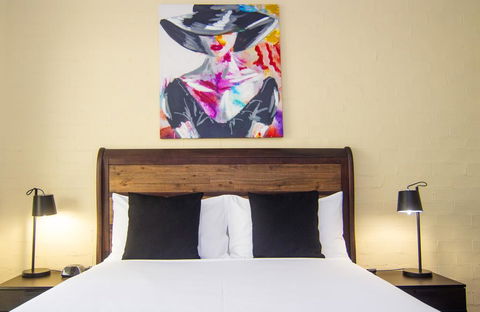 Crescent Motel Taree - Accommodation NSW 2