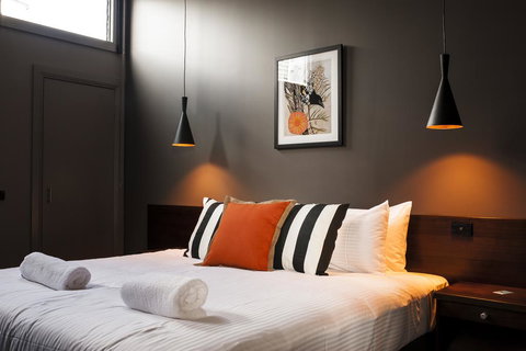 Criterion Hotel Sale - Accommodation NSW 1