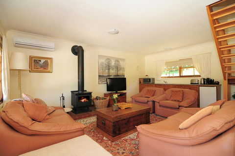 Daisy Cottage - Accommodation NSW 2