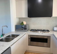Delicate and Peaceful Bundoora Townhouse 10 - Accommodation NSW